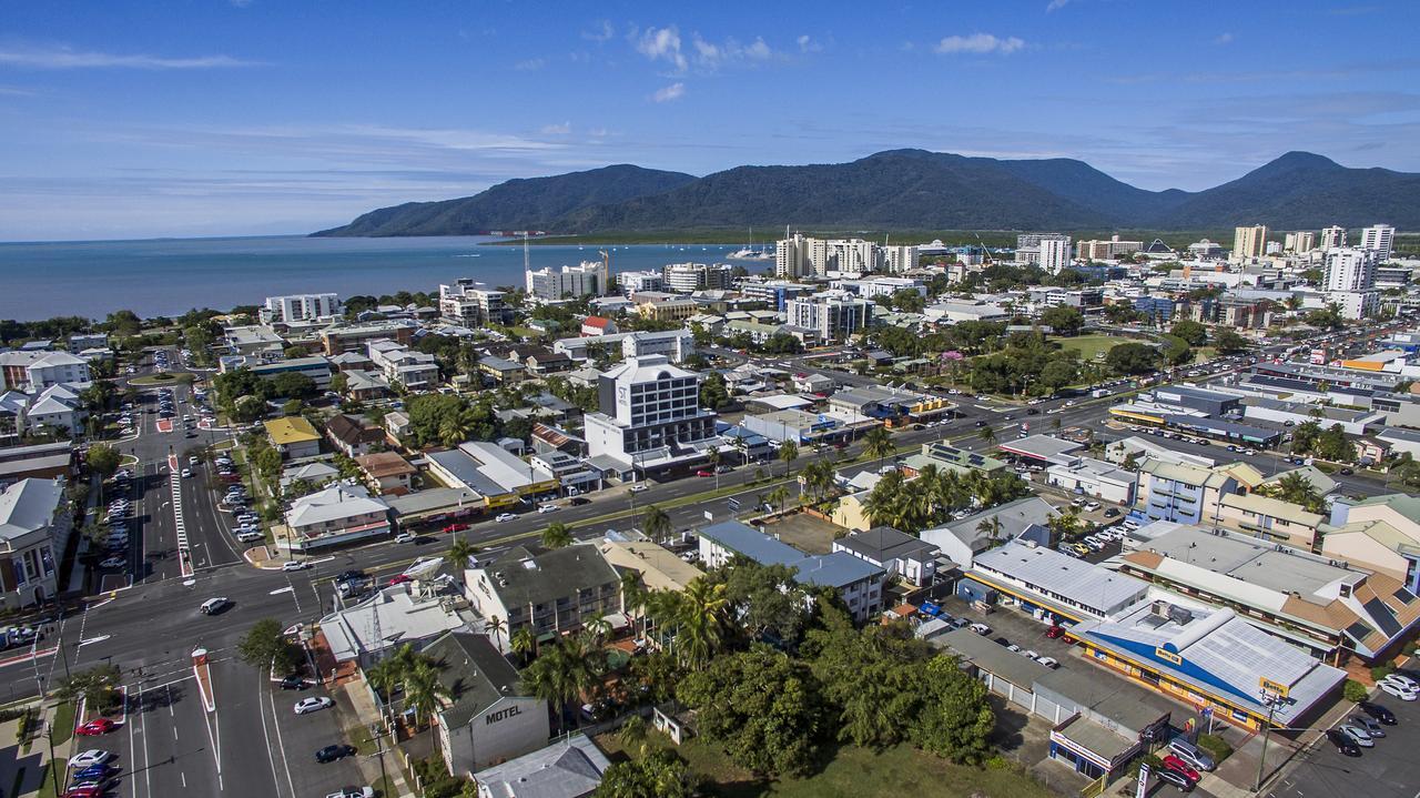 Sunshine Tower Hotel Cairns Eksteriør bilde